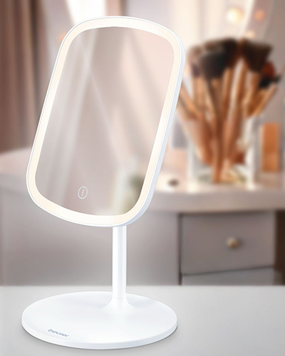 oglinda pentru machiaj cu iluminare